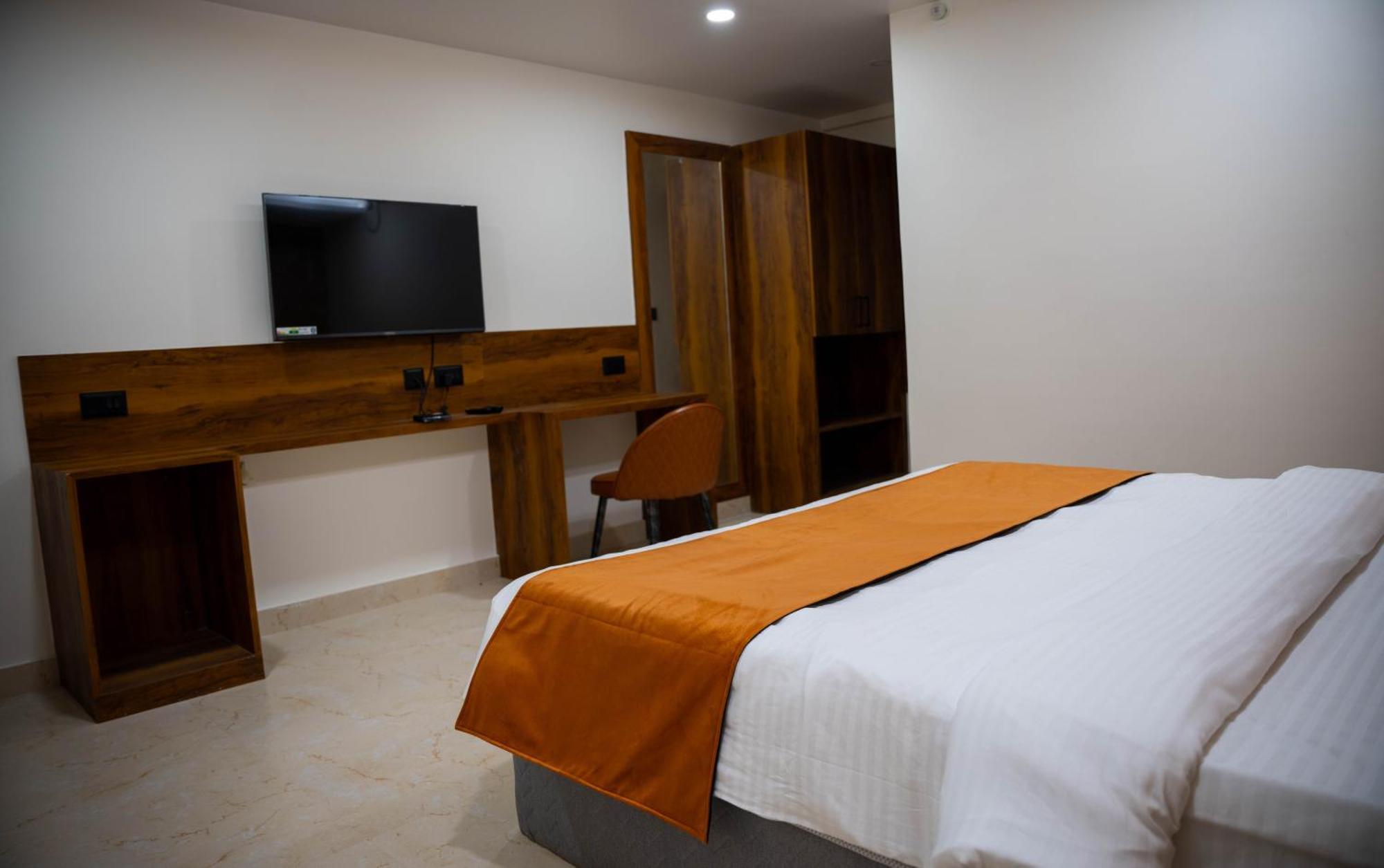 Hotel Orange Bhubaneswar Bagian luar foto