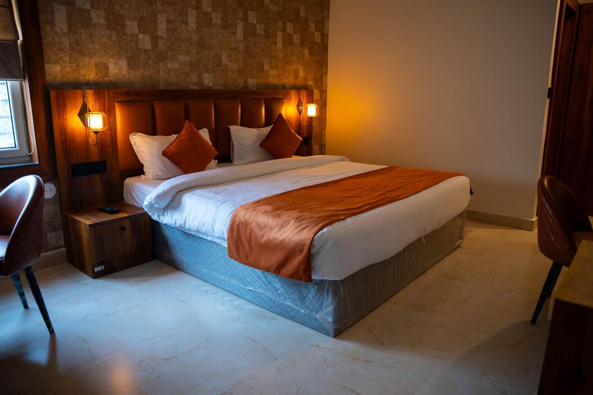 Hotel Orange Bhubaneswar Bagian luar foto