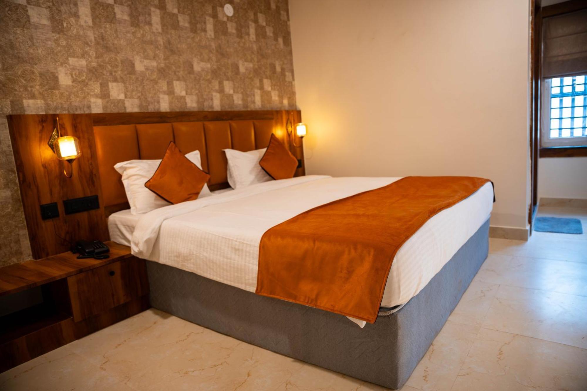 Hotel Orange Bhubaneswar Bagian luar foto