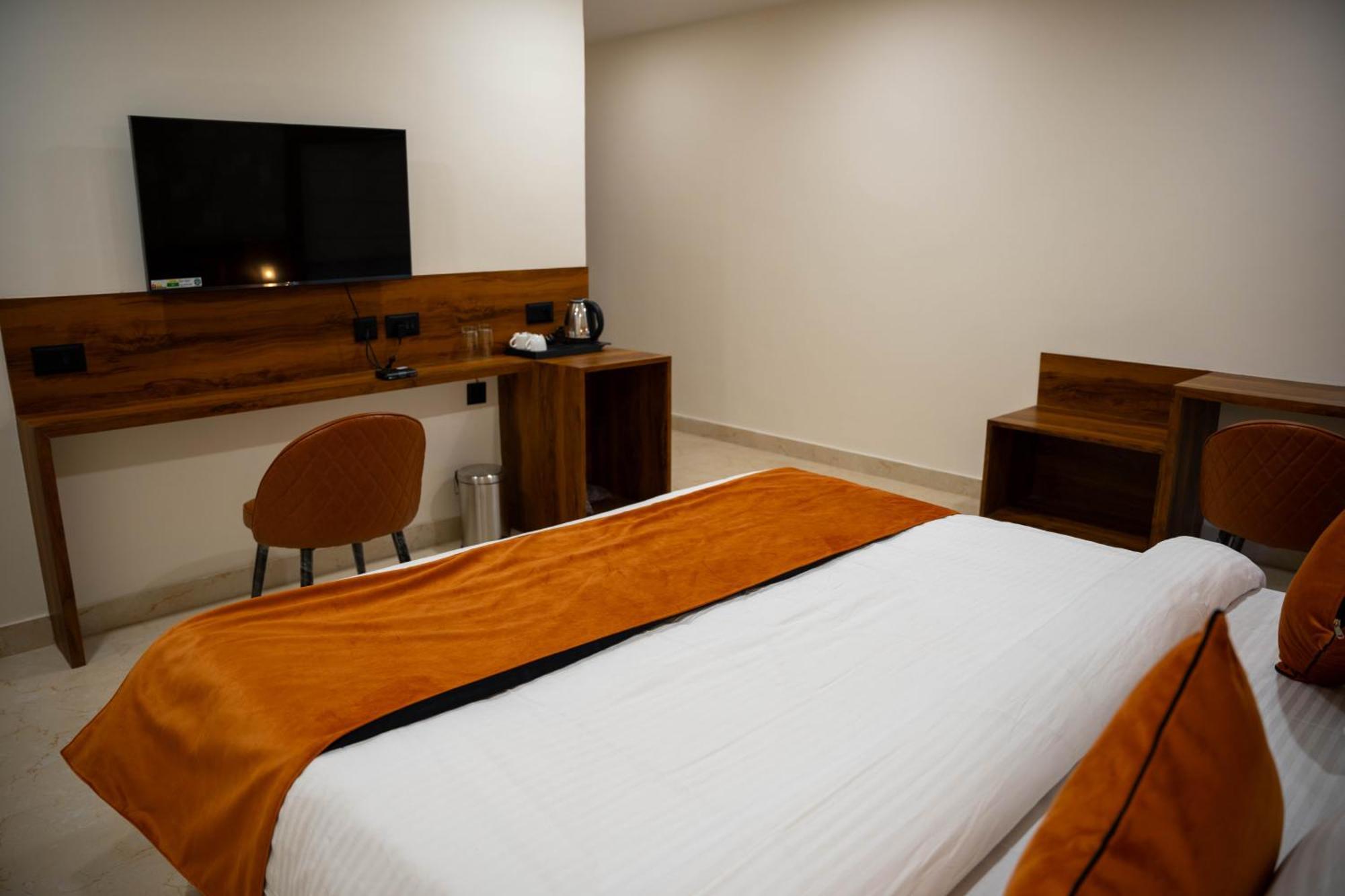 Hotel Orange Bhubaneswar Bagian luar foto