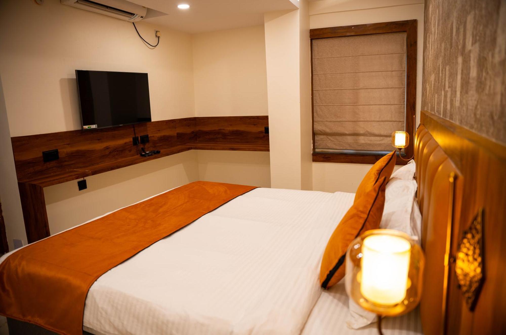 Hotel Orange Bhubaneswar Bagian luar foto