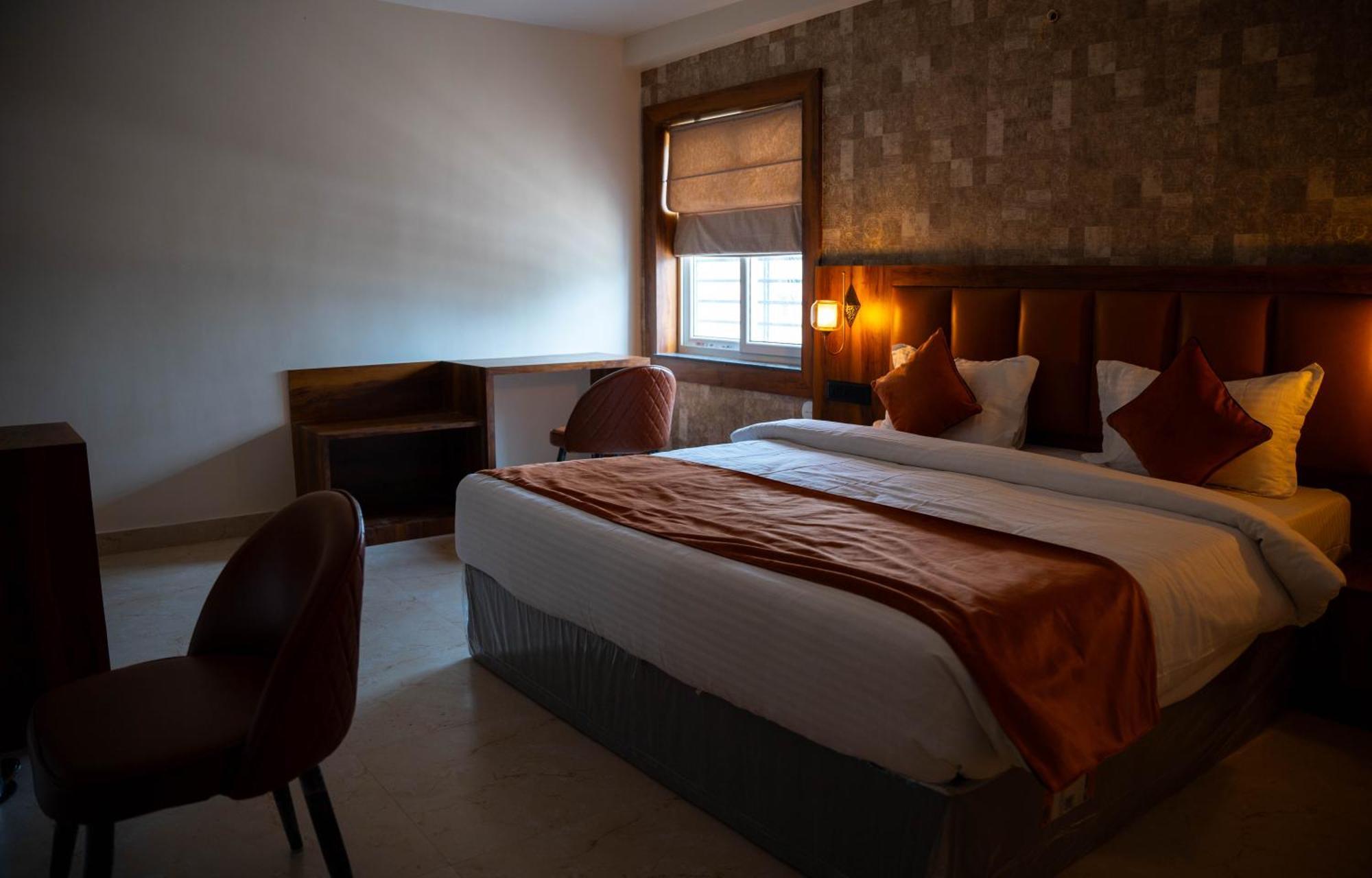 Hotel Orange Bhubaneswar Bagian luar foto