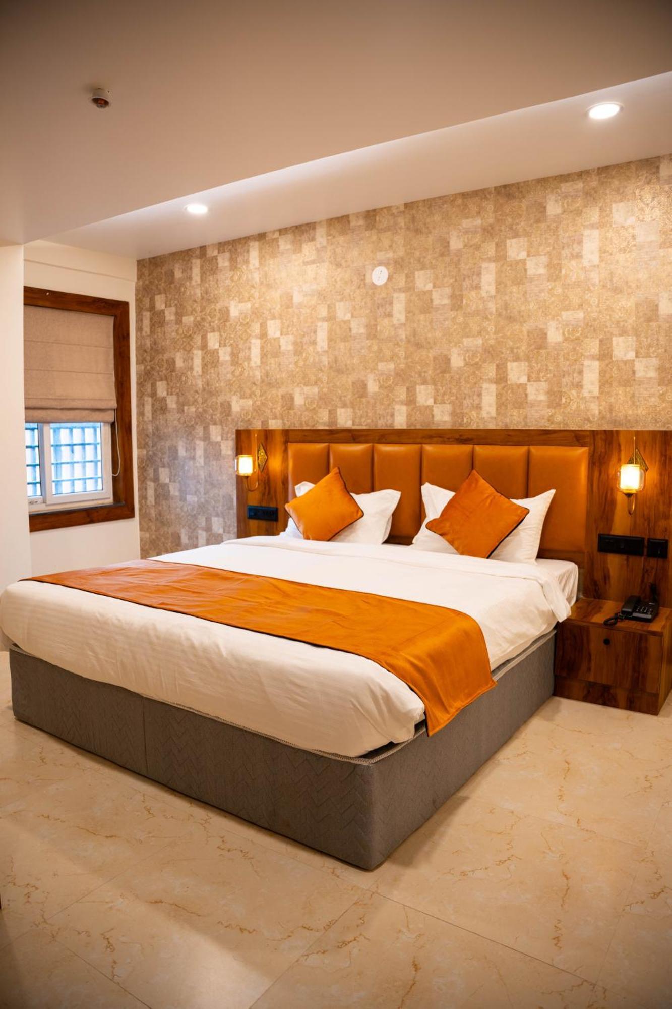 Hotel Orange Bhubaneswar Bagian luar foto