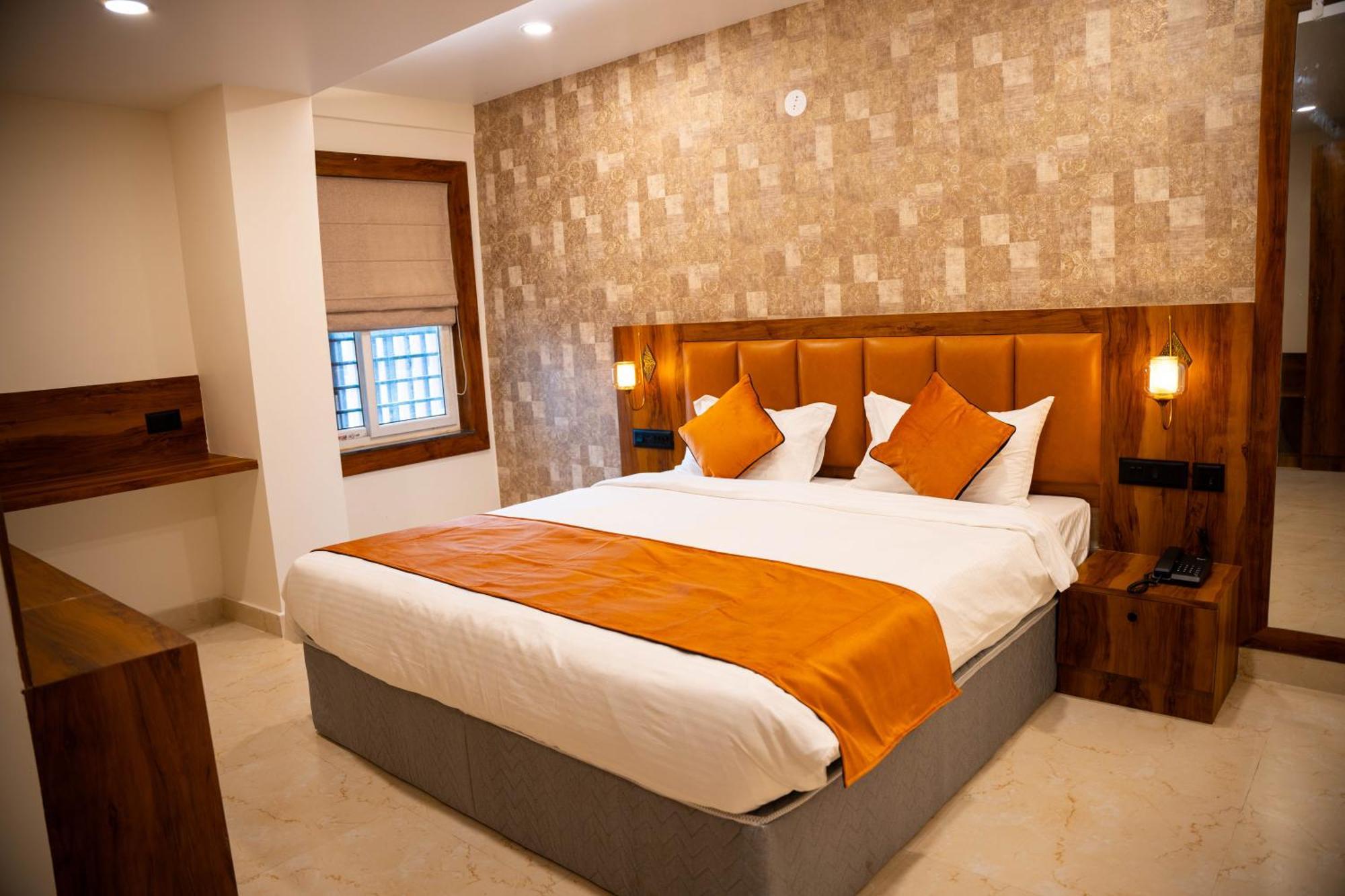 Hotel Orange Bhubaneswar Bagian luar foto
