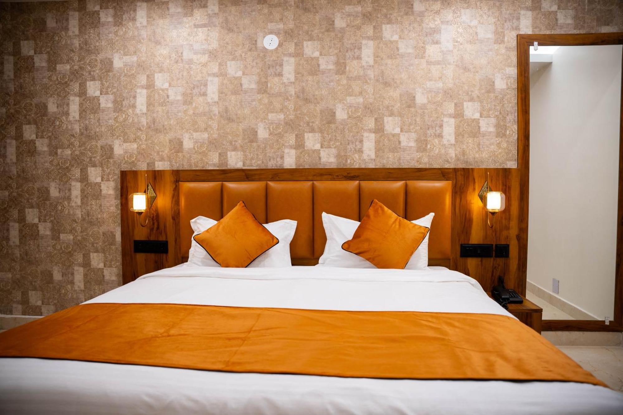 Hotel Orange Bhubaneswar Bagian luar foto
