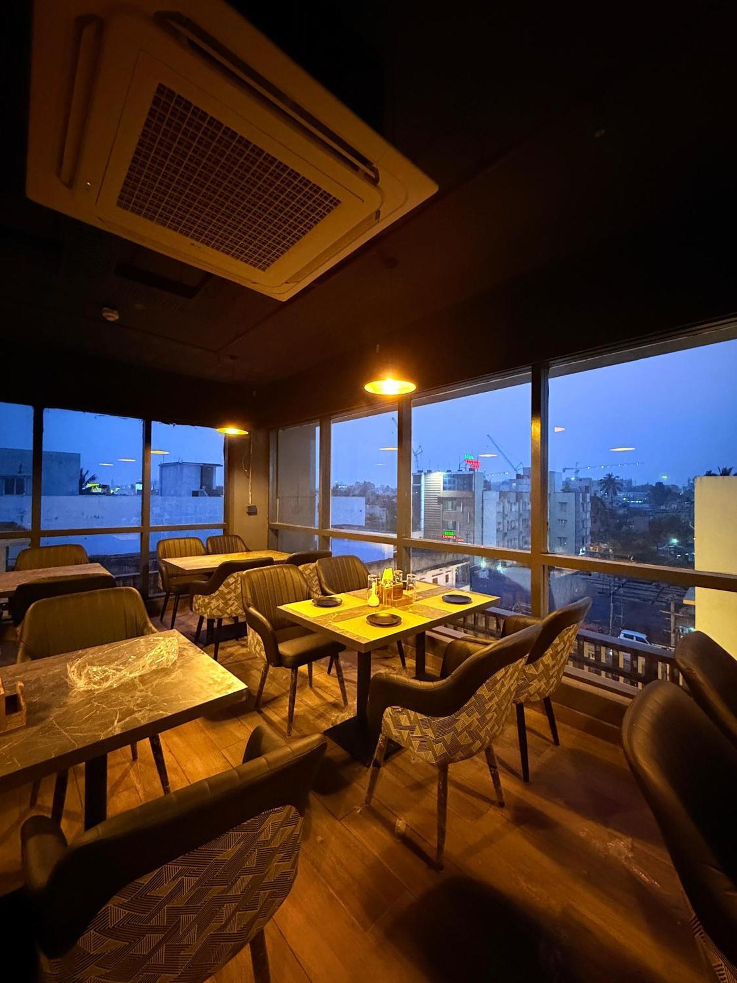Hotel Orange Bhubaneswar Bagian luar foto